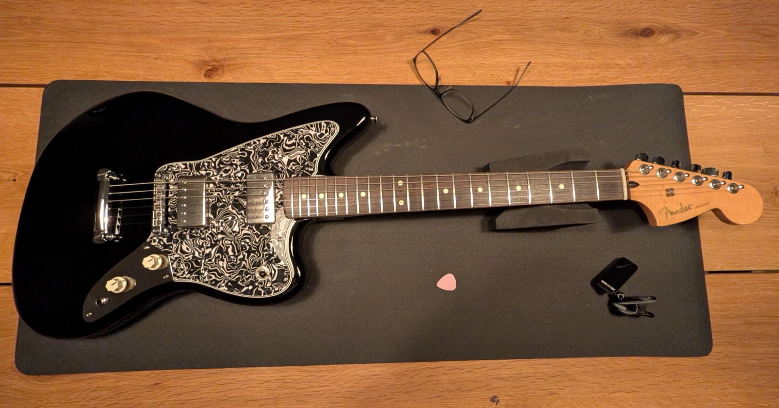Fender Jaguar Blacktop — po
